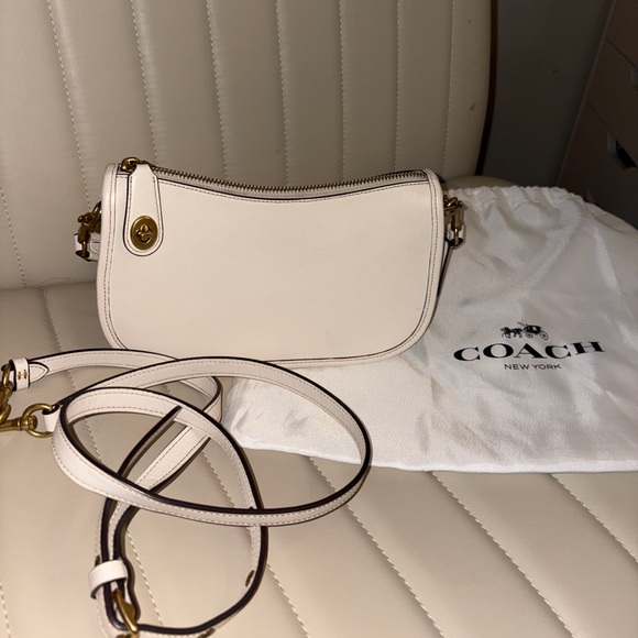 Coach Swinger 20 in Chalk with brass hardware - Picture 1 of 6